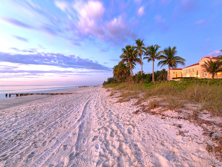 Why Luxury Buyers Are Moving to Naples Florida